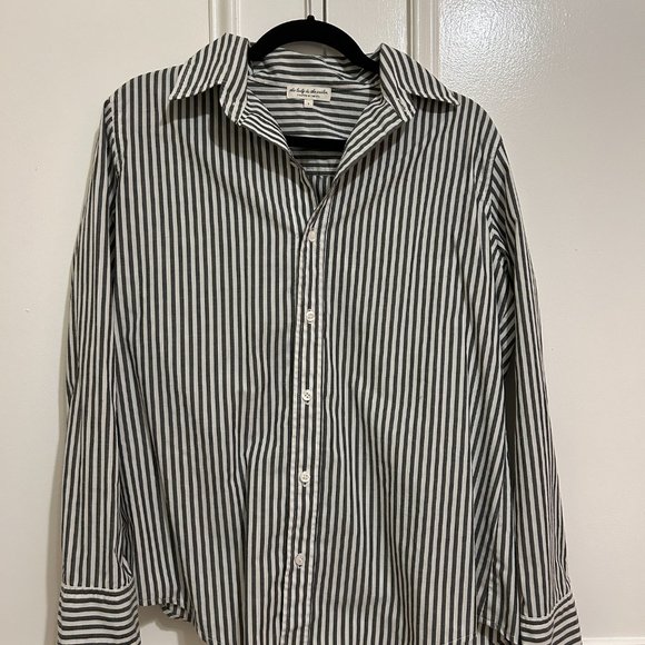 The Lady and the Sailor THE SUNDAY SHIRT IN NAVY STRIPE POPLIN - Picture 4 of 5